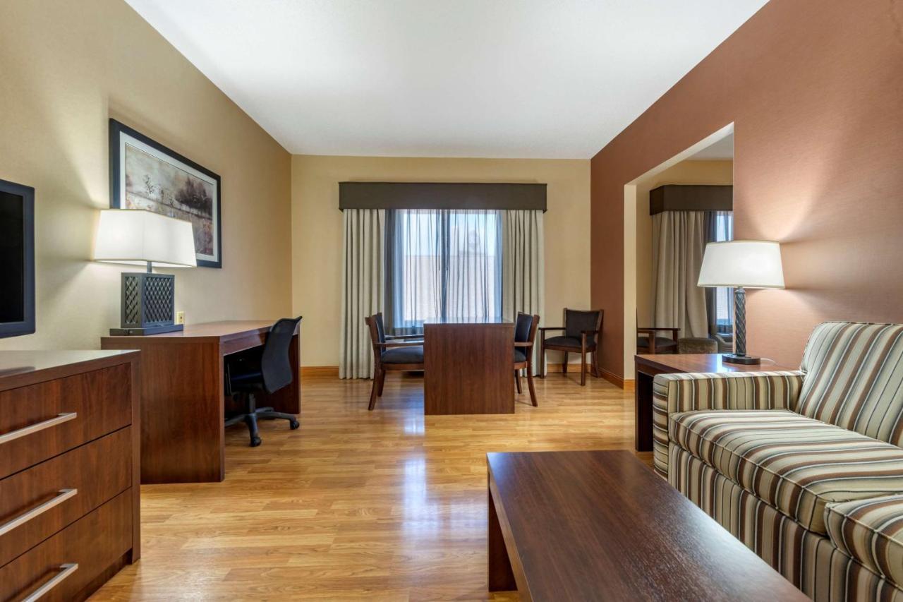 Best Western Plus Chelsea Hotel Monticello Esterno foto