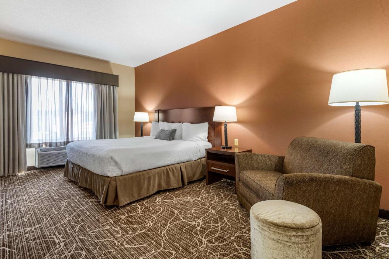 Best Western Plus Chelsea Hotel Monticello Esterno foto