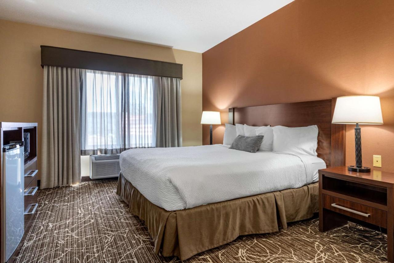 Best Western Plus Chelsea Hotel Monticello Esterno foto