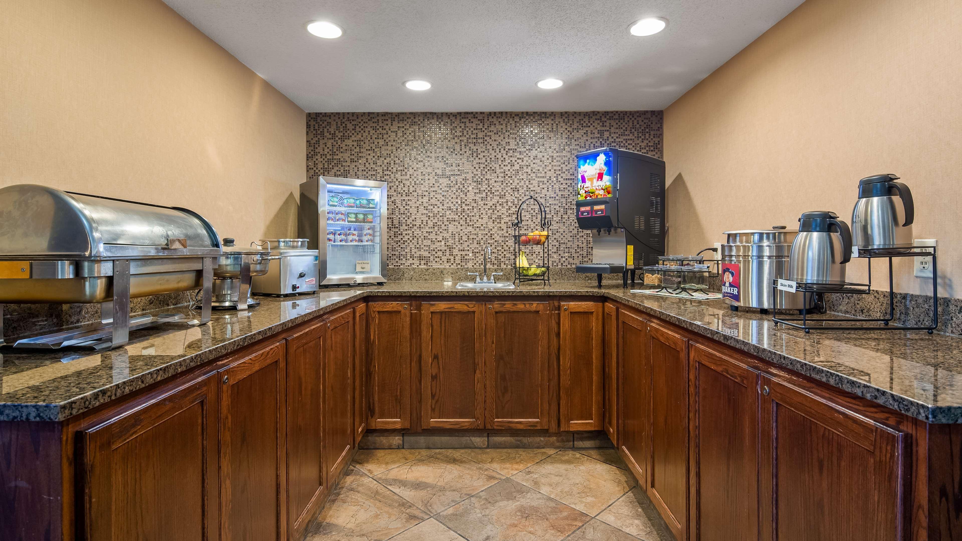Best Western Plus Chelsea Hotel Monticello Esterno foto